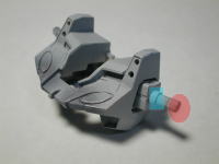 腕と体の接続部を加工